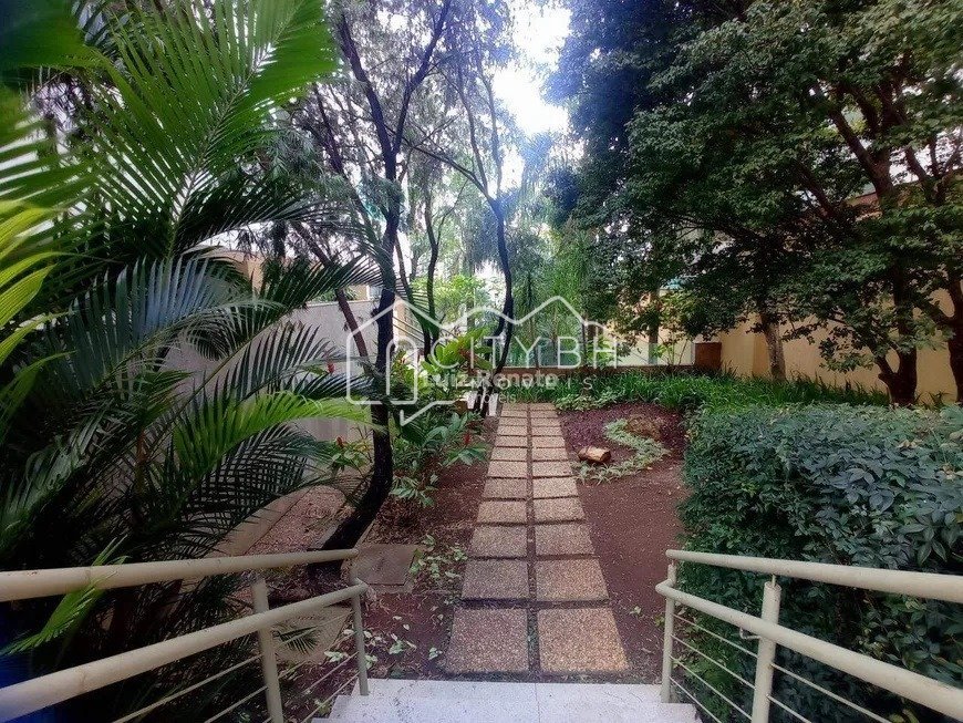 Excelente 4 quartos com Lazer completo.
