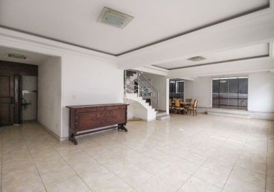 Linda cobertura, 4 quartos, 2 suites e 3 vagas no melhor do Santo Antônio.