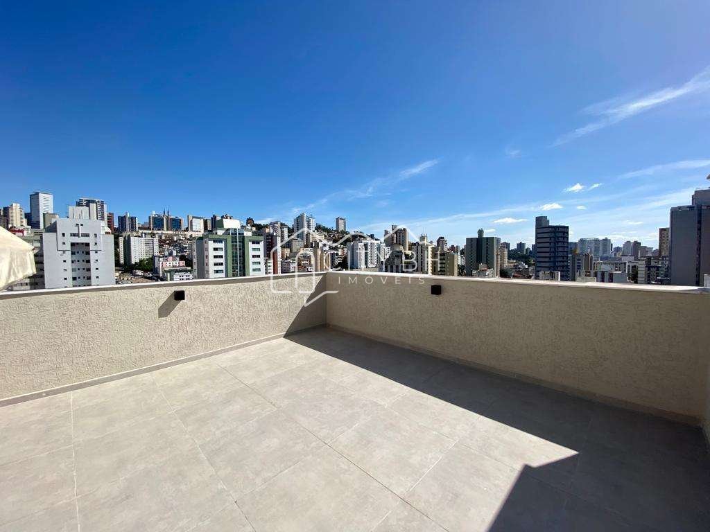 Cobertura com 3 quartos, 2 suites e 2 vagas no Santo Antônio.