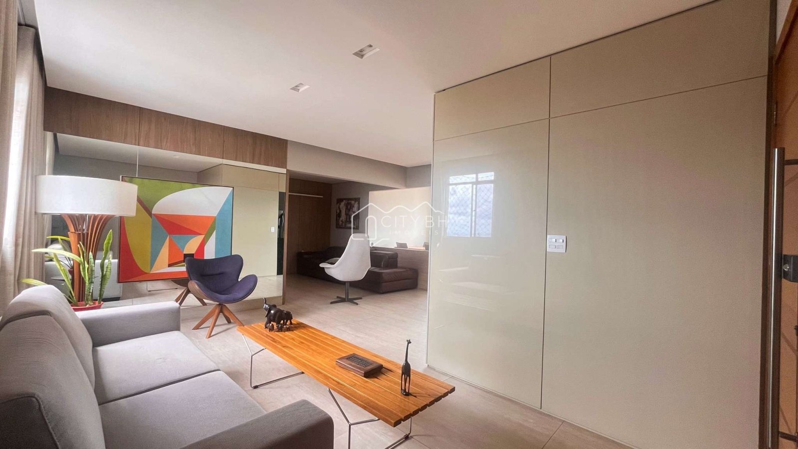 Apartamento de 4 quartos no Buritis, 2 suites, 4 vagas.