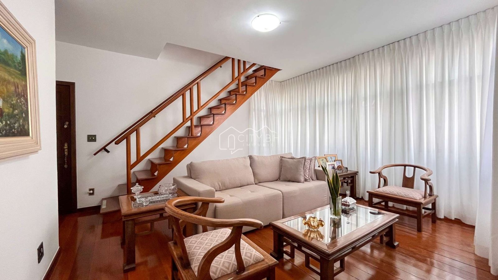 Cobertura com 4 quartos no Buritis, 2 suites, 2 vagas.