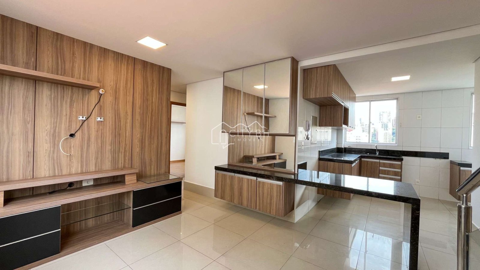 Ótima cobertura de 3 quartos, suite, 2 vagas no Santo Antônio