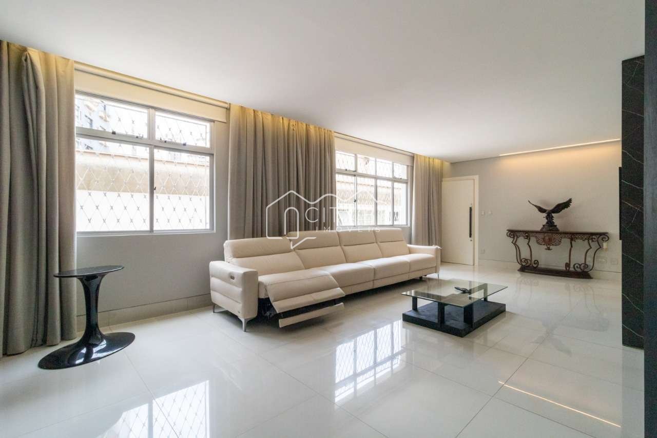 2 quartos, 2 suites e 1 vaga em Lourdes.