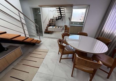 Cobertura com 2 quartos, 1 suite, 2 vagas no Sagrada Família