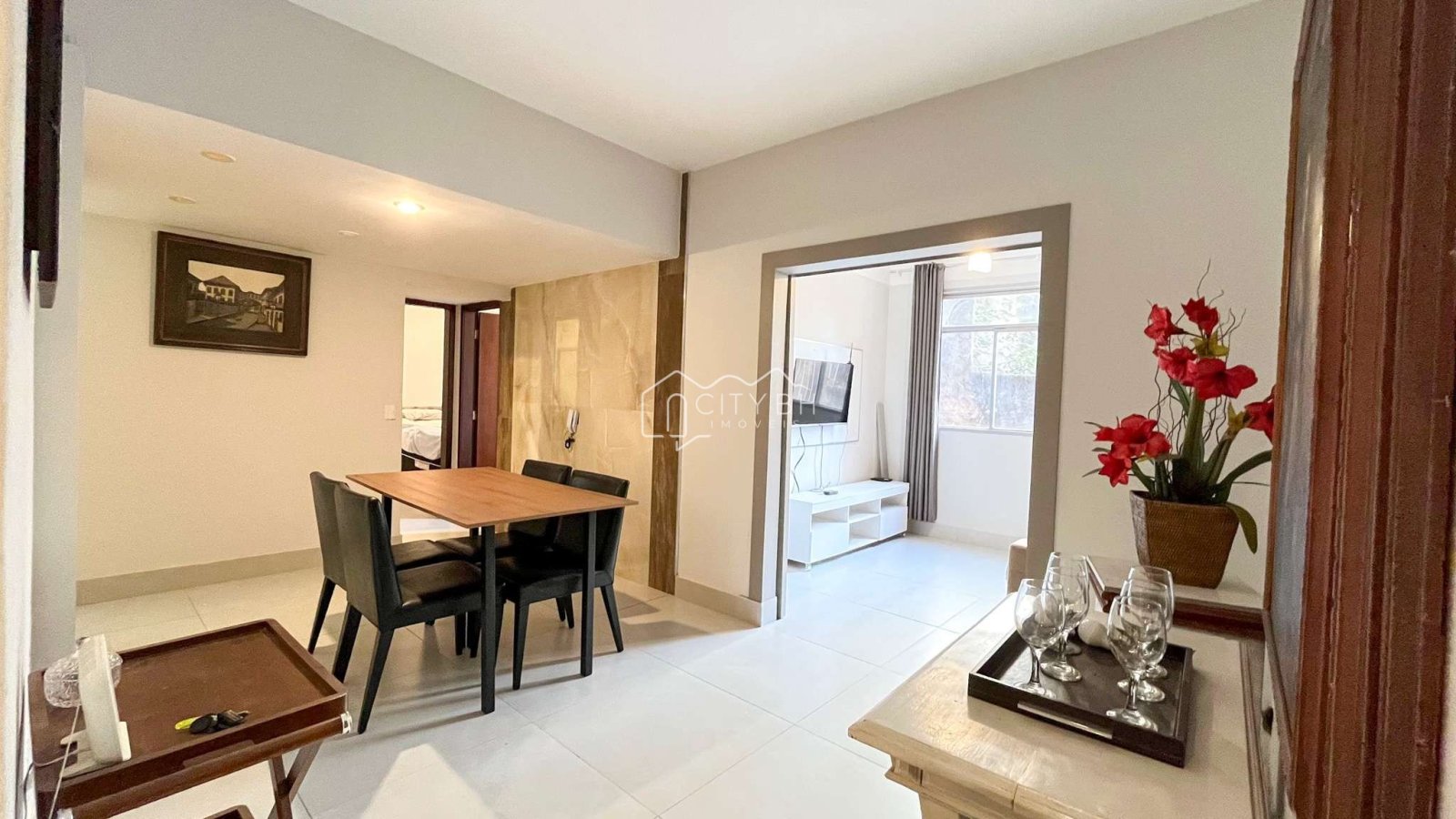 2 quartos, 1 suite, 1 vaga, 90m² no Sion