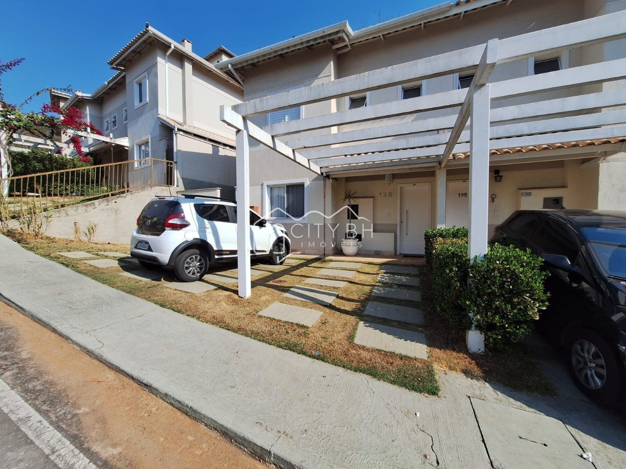 Casa para venda no Village Royale em Nova Lima