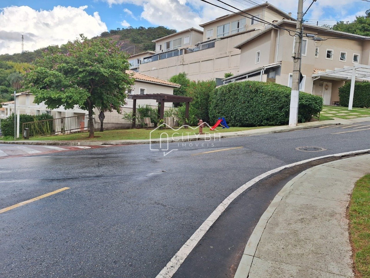 Casa para venda no Village Royale em Nova Lima