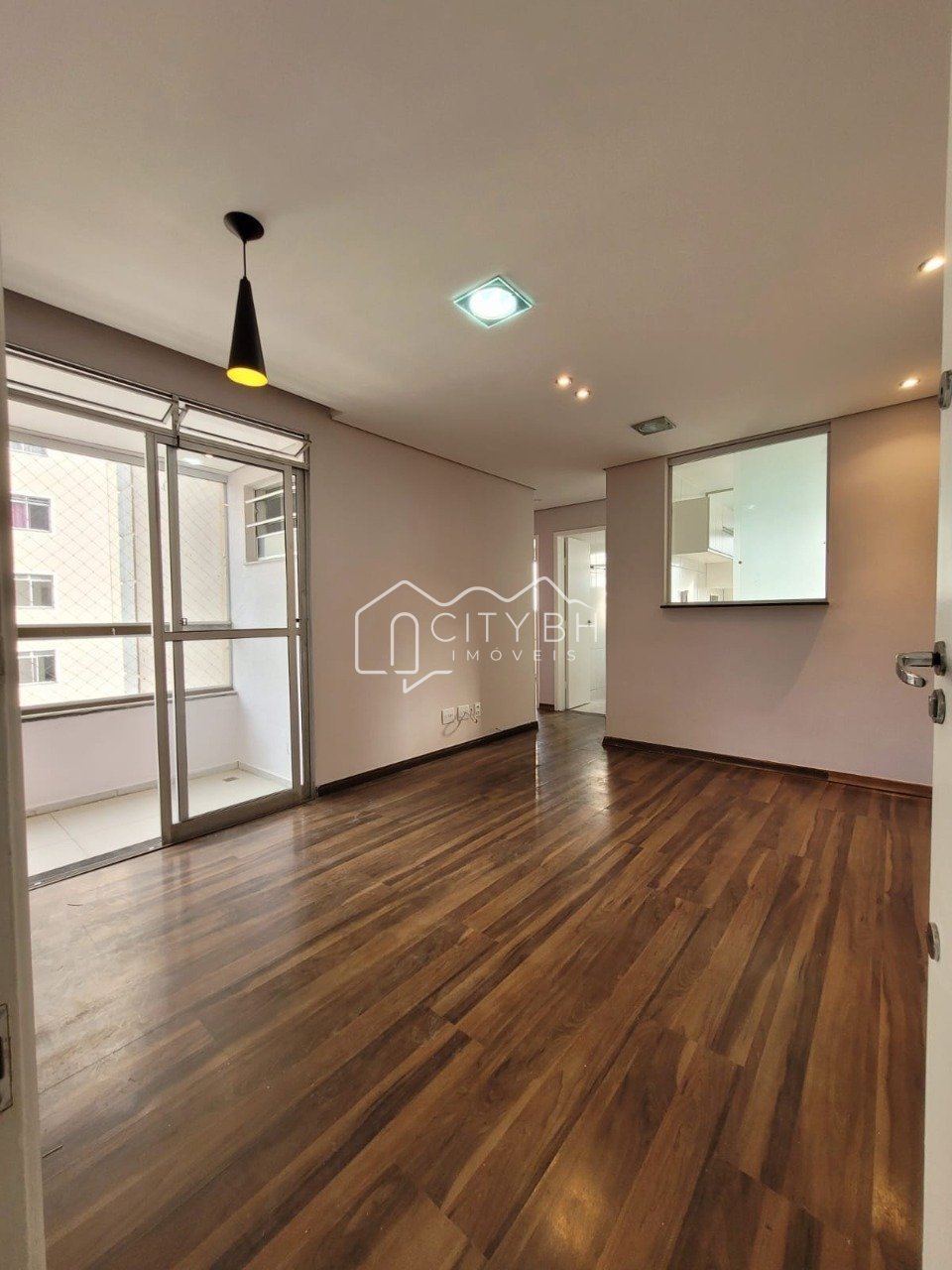 Apartamento de 2qtos a venda no bairro Paqueta.