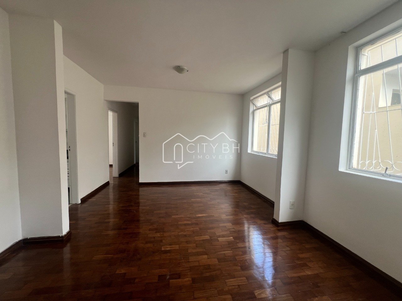 Apartamento reformado 105m³ - 3 quartos - Vila Paris