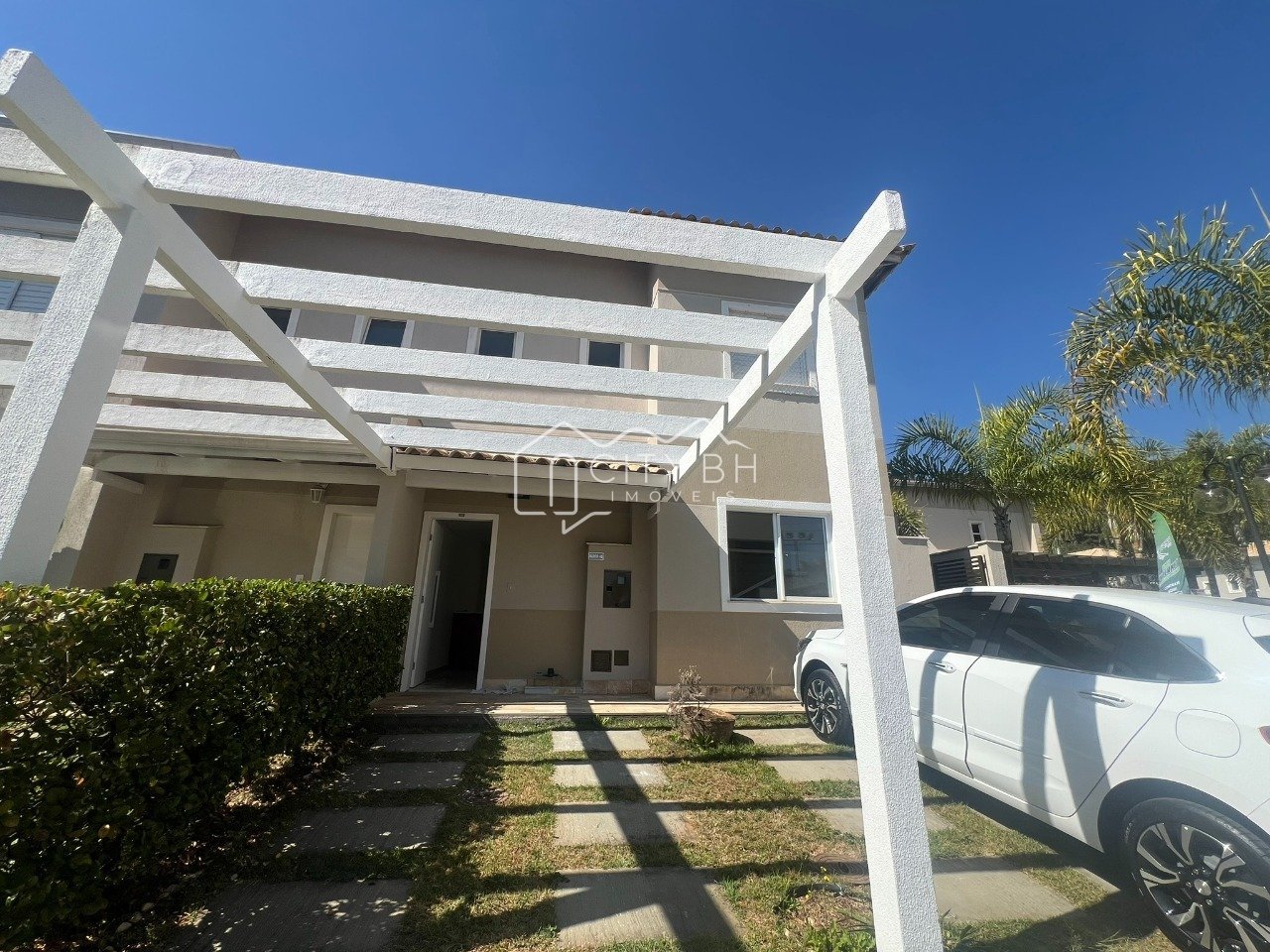 Casa para alugar no condomínio Village Royale - Nova Lima