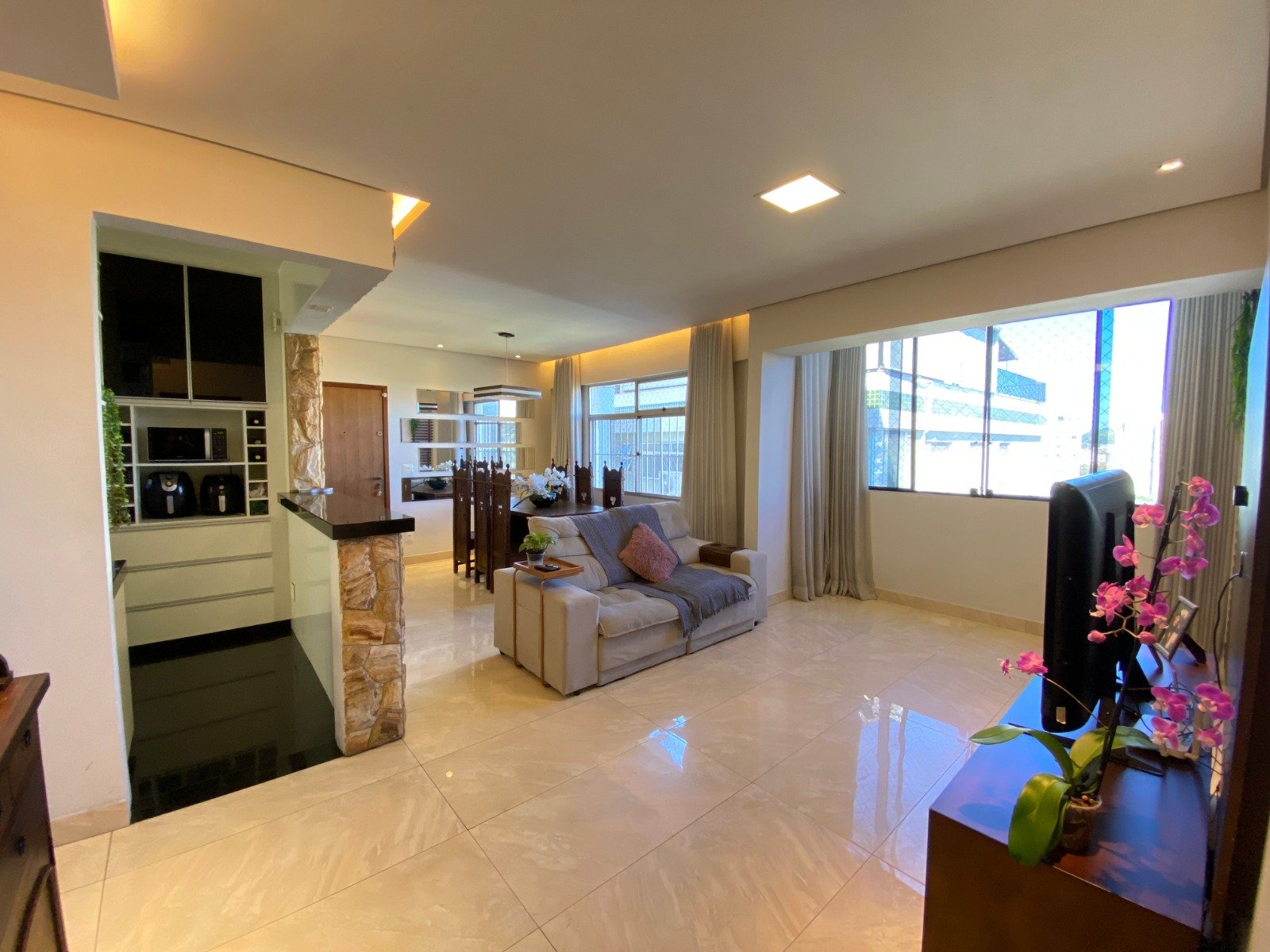 3 Quartos - Reformado - 120m² - Coração Eucarístico