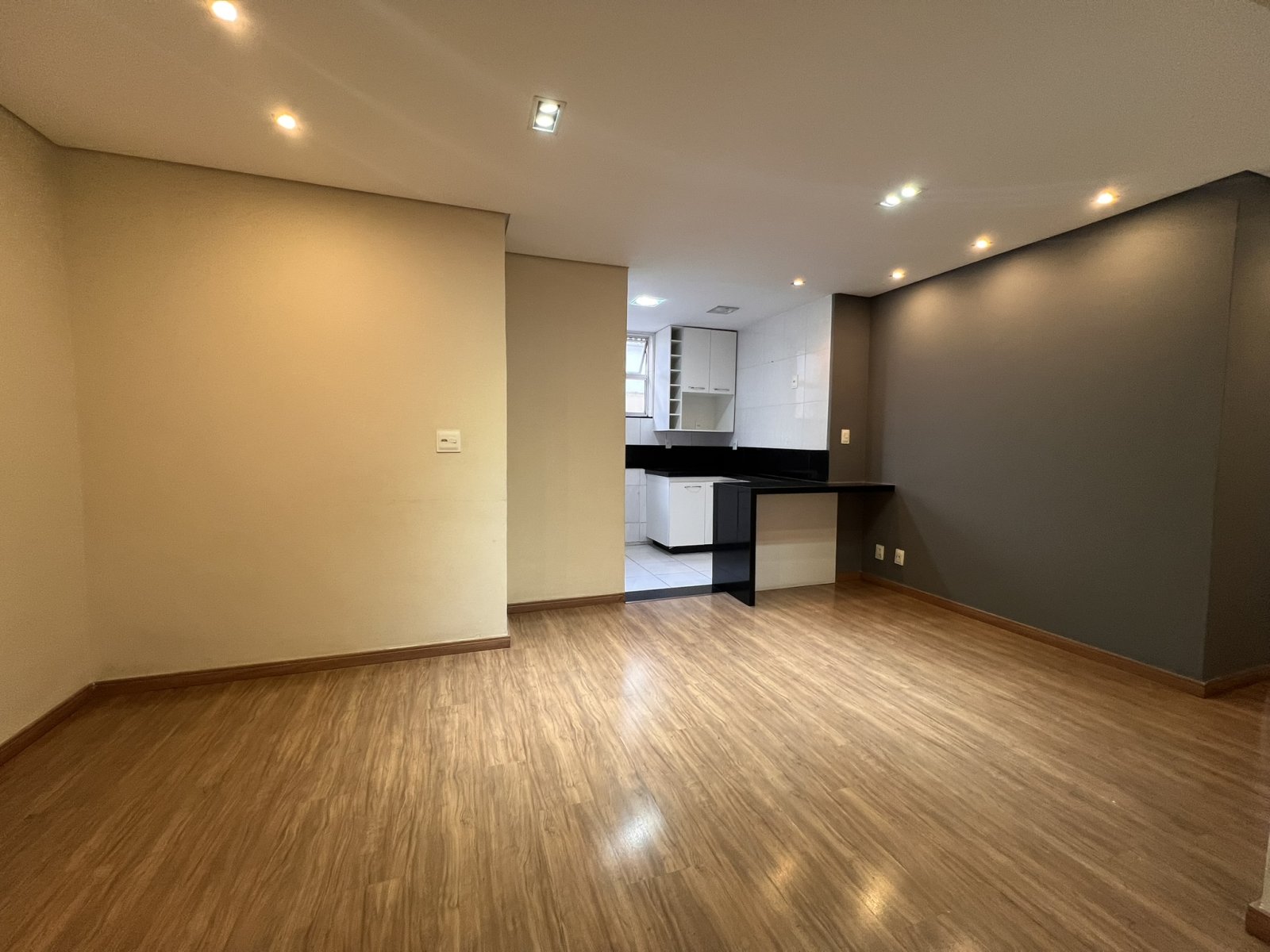 Apartamento de 115m² -3qtos para Alugar no Coração de Jesus